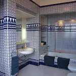 Alhambra Отель