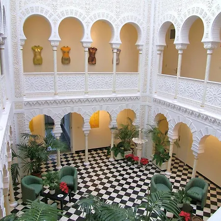 Hotell Alhambra 2*